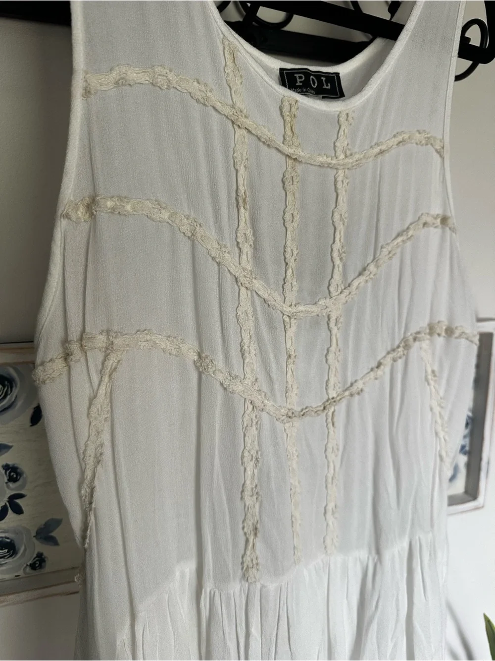 🎯 POL White Lace-Trim Peplum Tank Top - Picture 3 of 9
